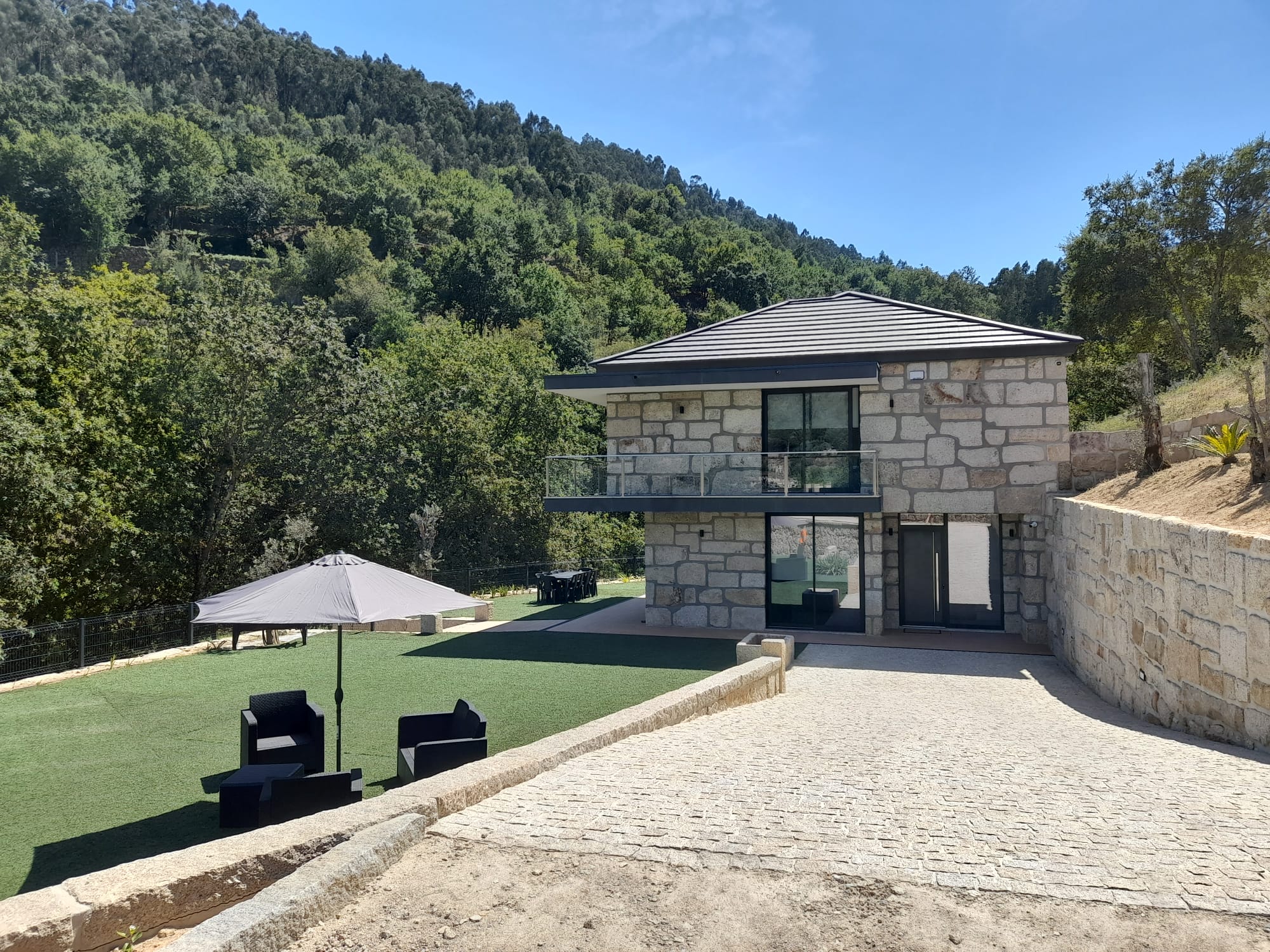 Suíte Sol e Folhagem